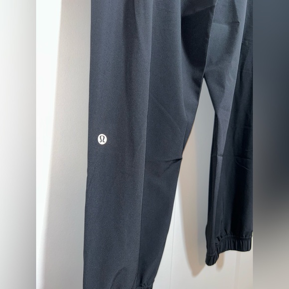 Size 10 lululemon black jogger track pants NWT - Picture 12 of 16